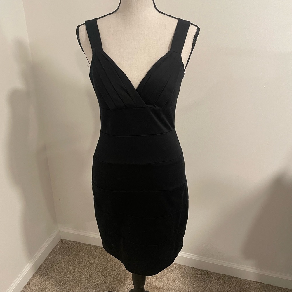 Elegant Black Sleeveless Dress